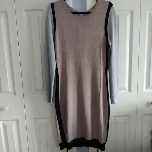 Philosophy Gray Dress with Black Trim - Picture 2 of 13